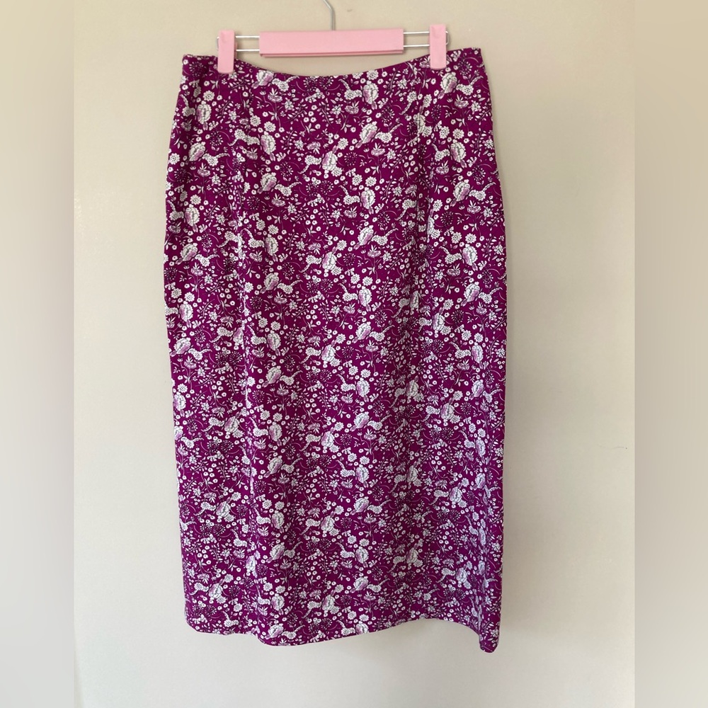 This pretty skirt is brand new without tags. It